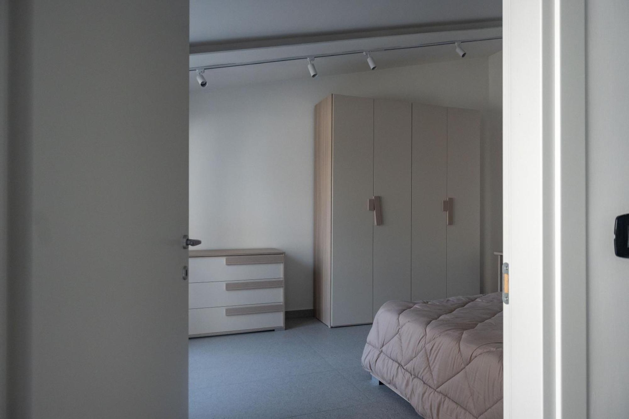 Strategic Apartment With Terrace - Nola Luaran gambar