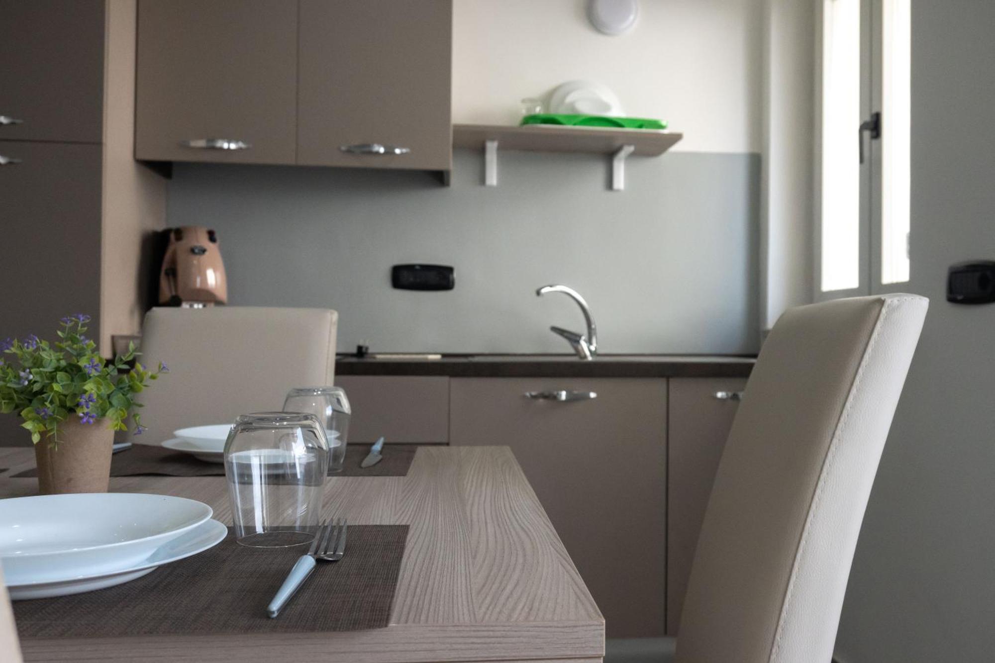 Strategic Apartment With Terrace - Nola Luaran gambar